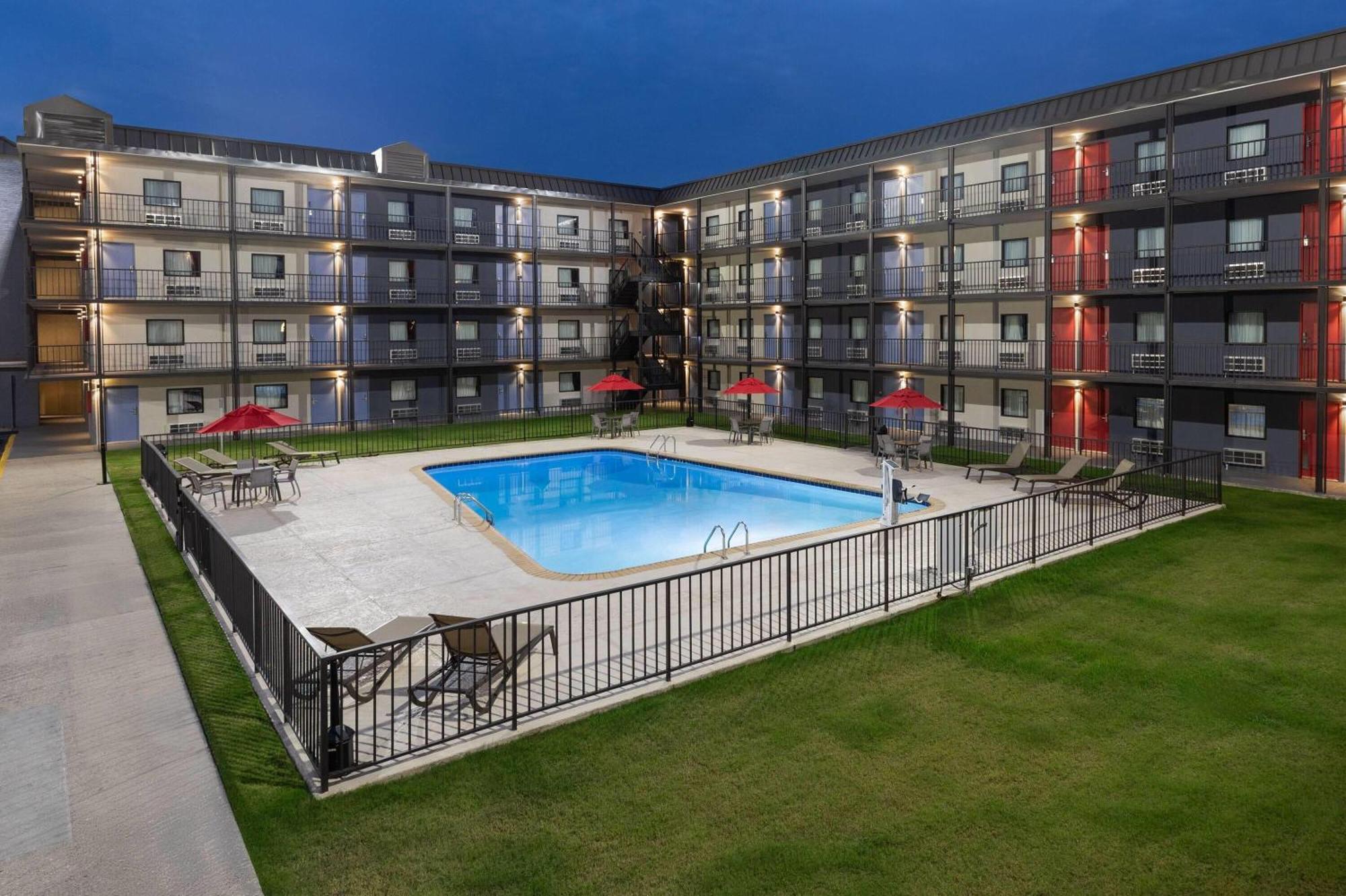 Days Inn By Wyndham Kenner/New Orleans Airport South Zewnętrze zdjęcie